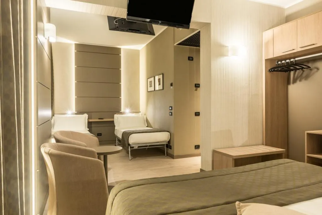 QUADRUPLE STANDARD Room, Cardano Hotel Malpensa, Milan