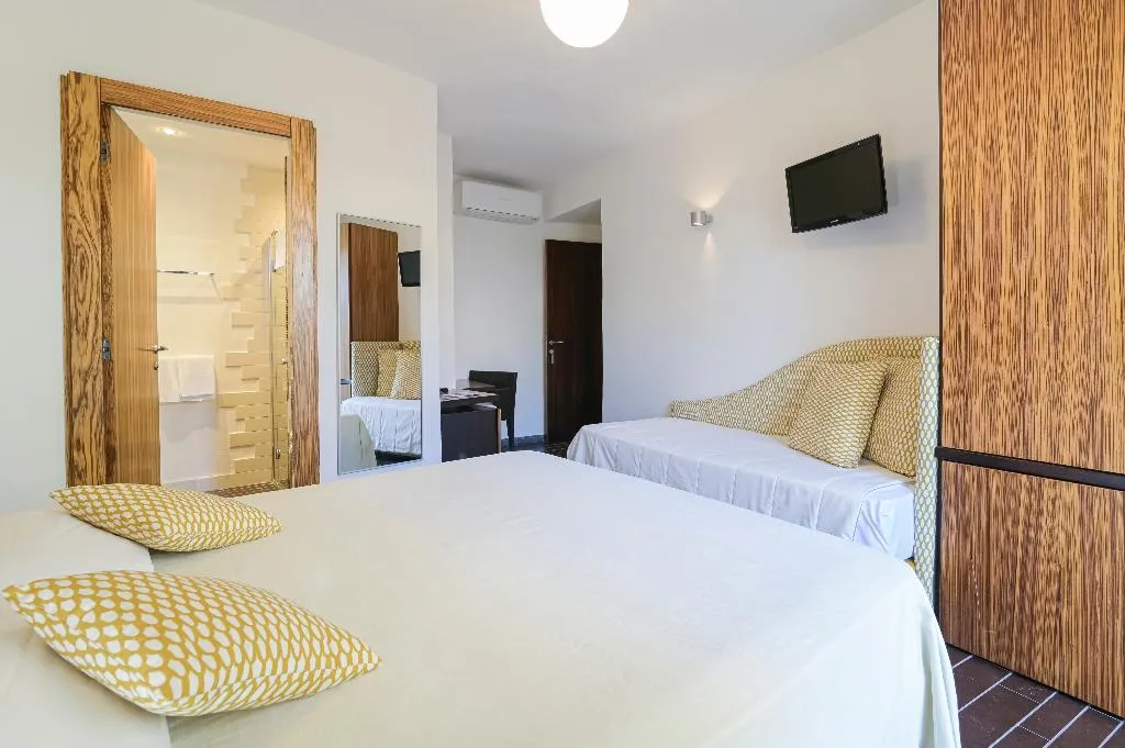 TRIPLE SUPERIOR Room, Marina 10 Boutique & Design Hotel, Naples