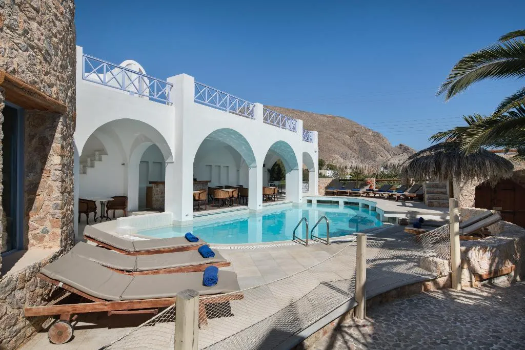 Pool, Meltemi Suites, Santorini