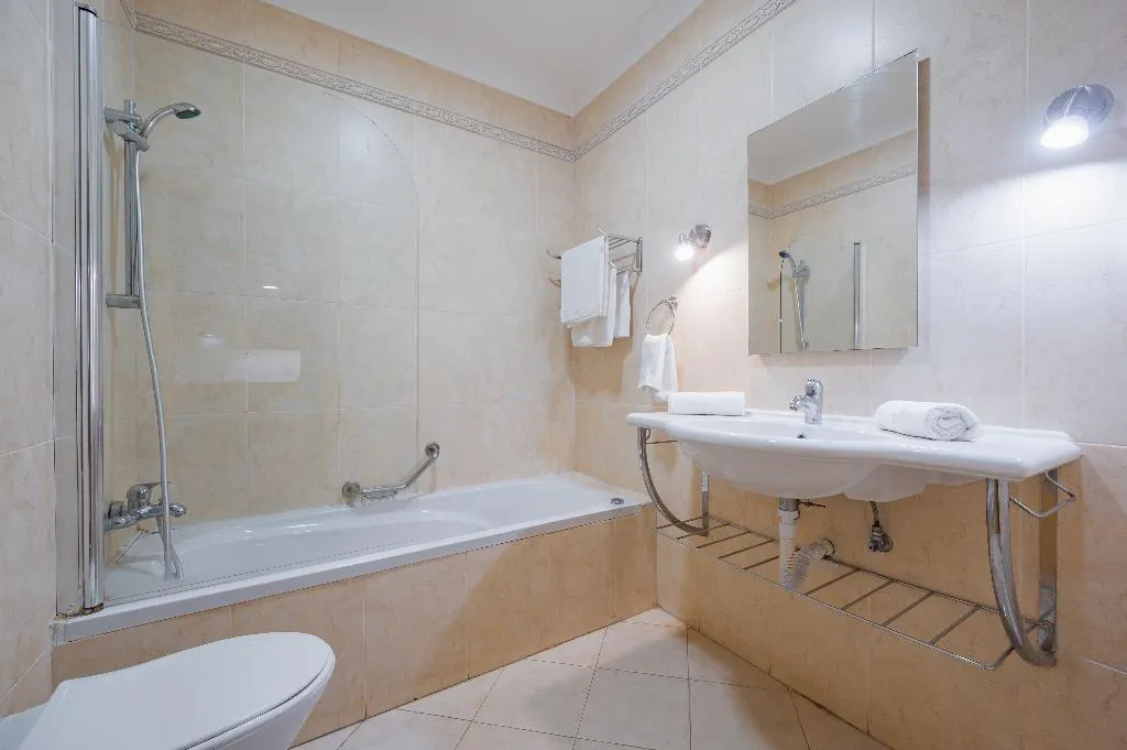 APARTMENT TWO BEDROOMS Room, Xemxija Bay Hotel, Malta
