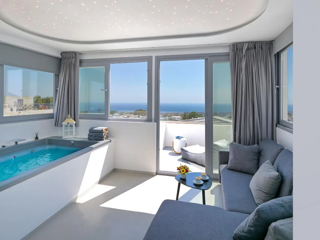 SUITE WITH JACUZZI WITH VIEWS Room, Tatakis Design Hotel, Fira, Santorini