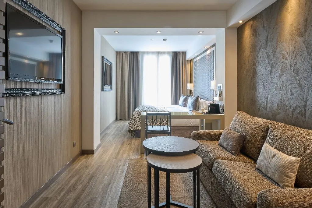 JUNIOR SUITE CAPACITY 1 Room, Catalonia Square, Barcelona