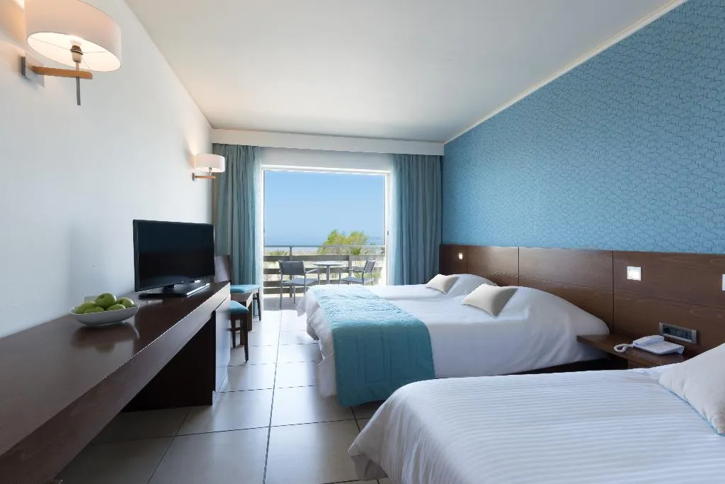 TRIPLE SIDE SEA VIEW Room, Blue Lagoon Resort, Kos