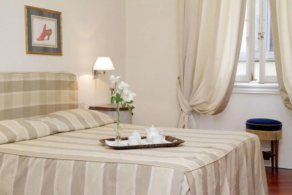 Room, Cerretani 4 Duomo Guesthouse - My Extra Home, Florence