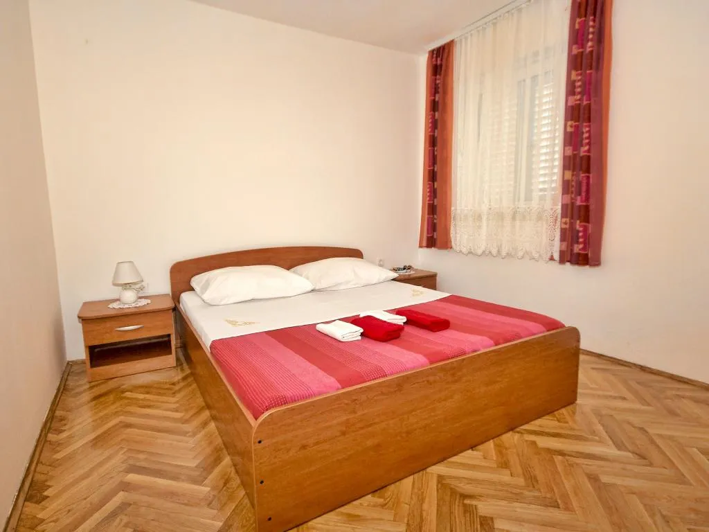 APARTMENT CAPACITY 2 Room, Apartments Snjezana, Istria