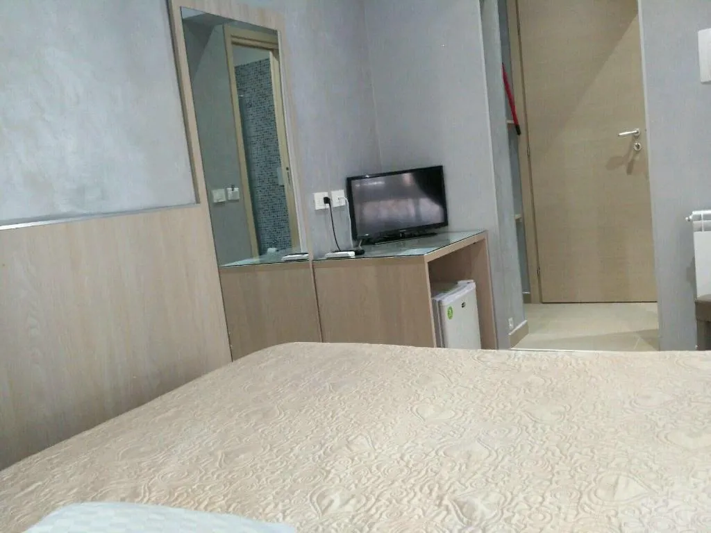 Room, Adorasuite 2, Naples