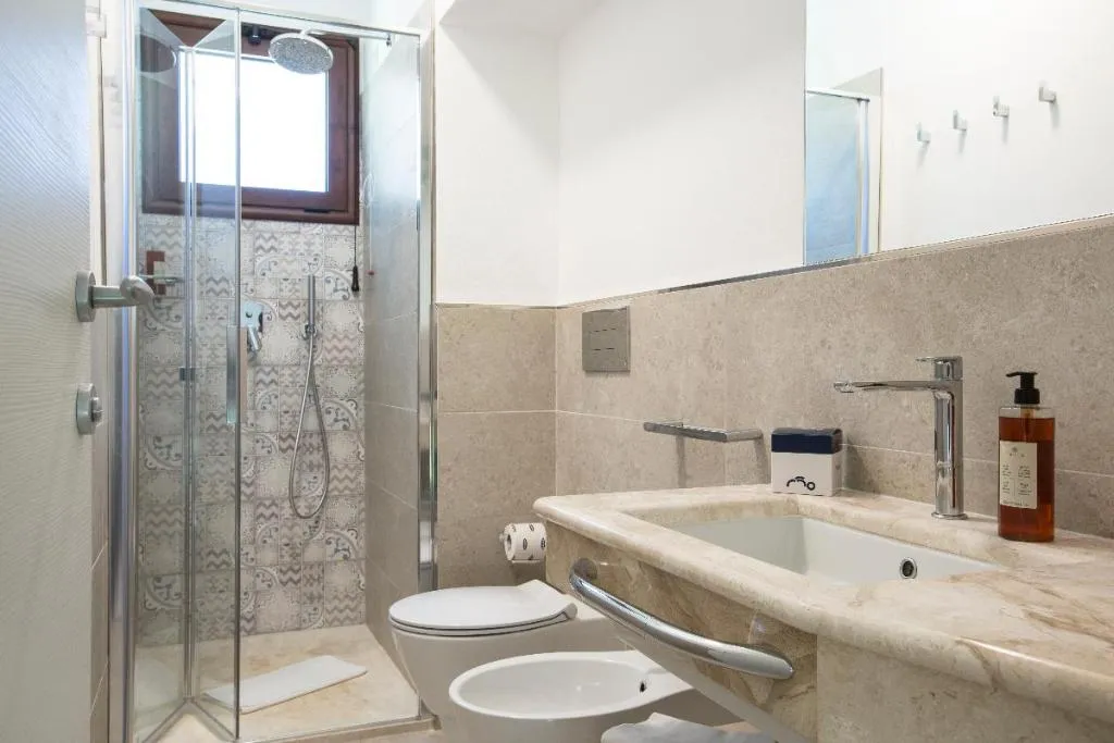 VILLA CAPACITY 8 Room, Cormoran Hotel & Residence, Cagliari