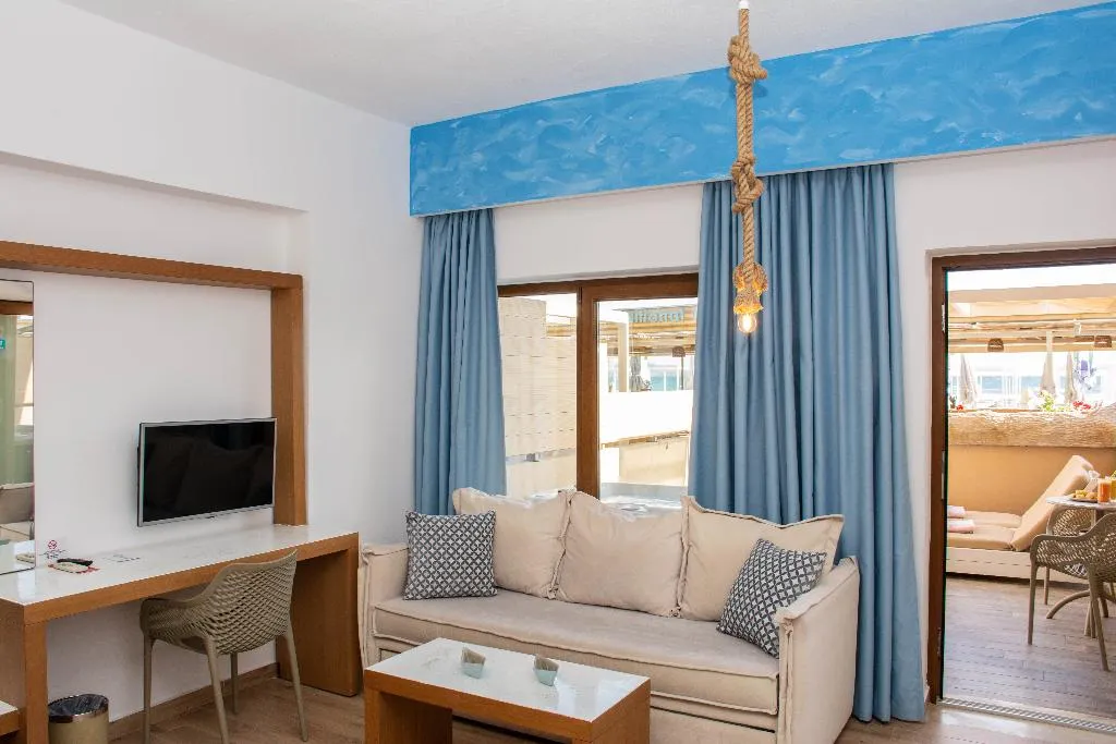 JUNIOR SUITE DELUXE WITH JACUZZI Room, Yianna Caravel Suites by Checkin (adults only), Crete