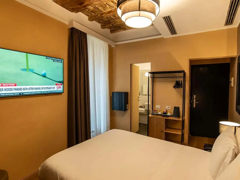 DOUBLE STANDARD Room, Elite, Rome