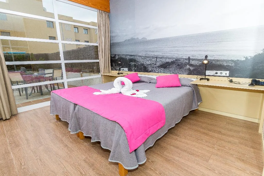 SUITE CAPACITY 4 Room, Eix Platja Daurada Hotel & SPA, Majorca
