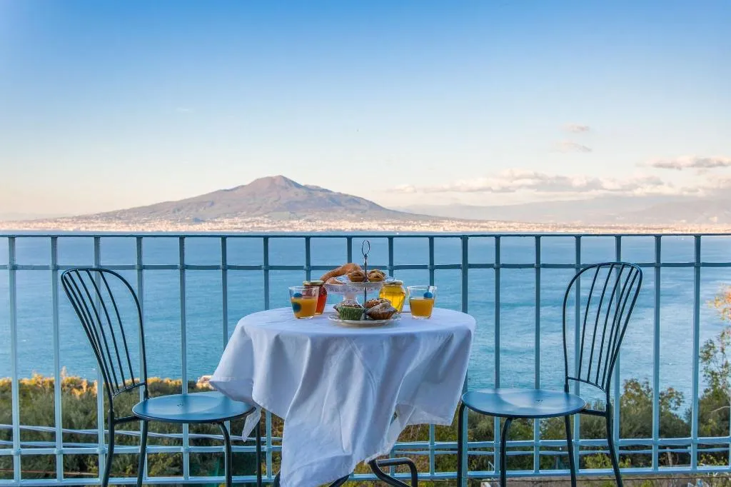 Restaurant, Villa Mariagiovanna, Naples