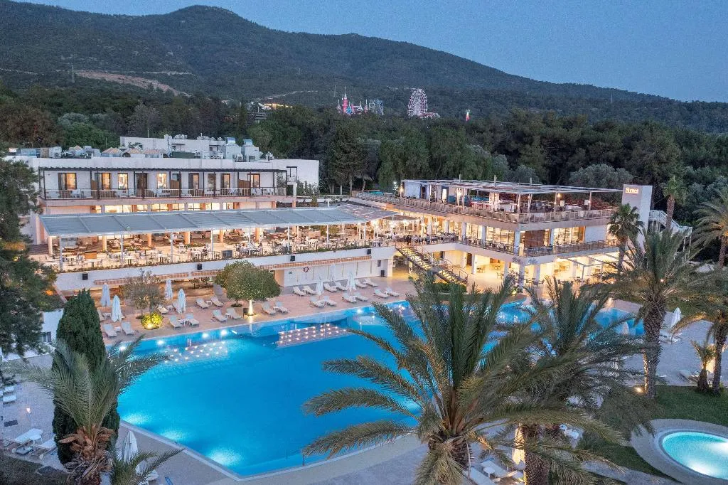 Pool, DoubleTree By Hilton Bodrum Isıl Club Resort, Bodrum