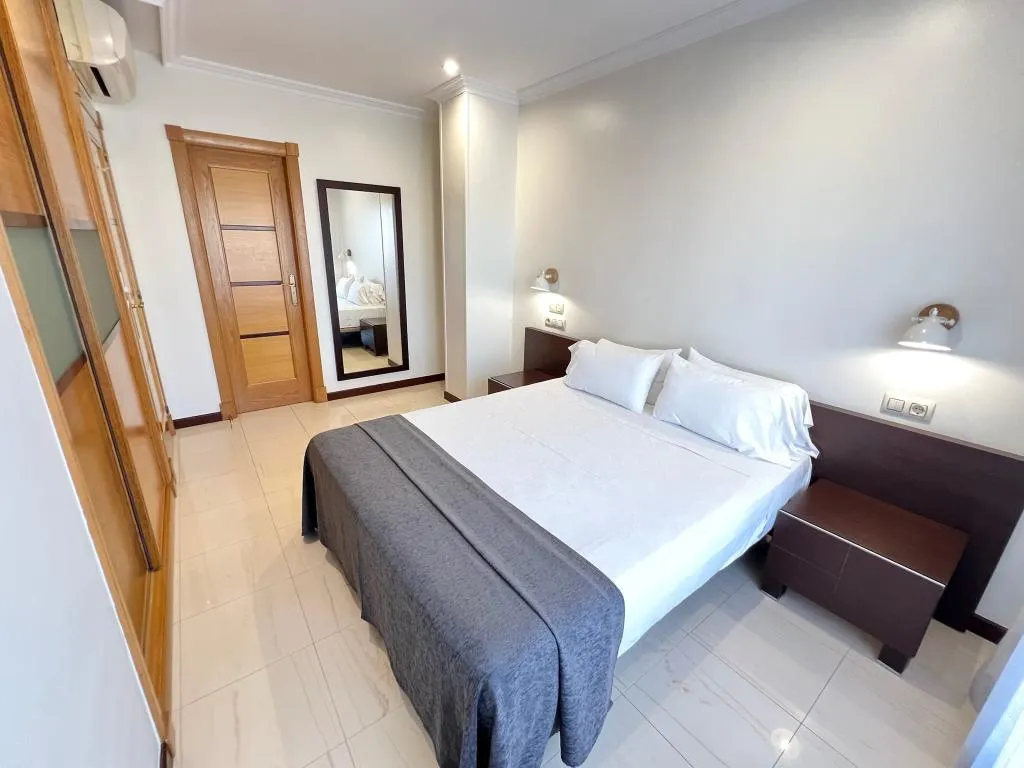 APARTMENT CAPACITY 3 ONE BEDROOM Room, Mediterraneo Real, Costa Del Sol