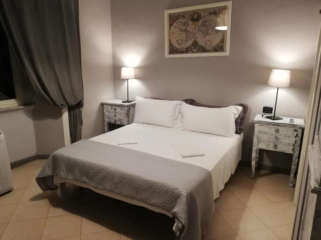 Room, Relais Indipendenza, Naples