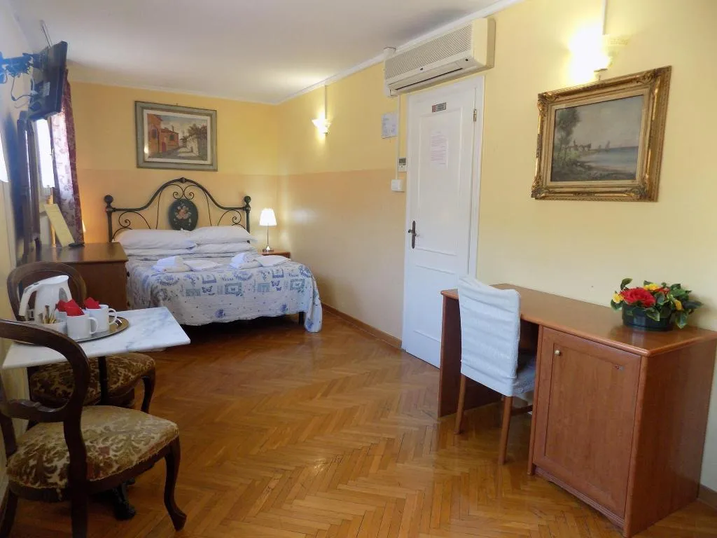Room, Il Pitti Soggiorno, Florence