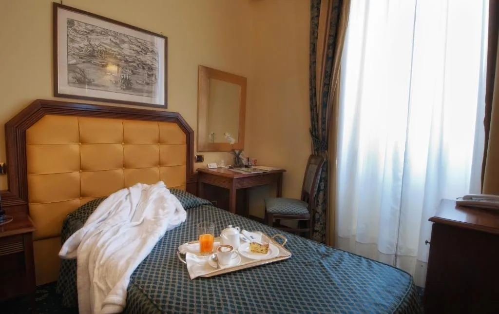 SINGLE STANDARD Room, Hotel San Giorgio, Rome