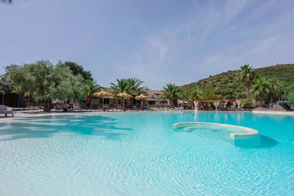 Pool, Il Monastero, Cagliari
