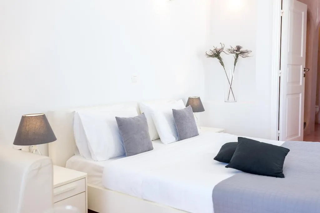 JUNIOR SUITE WITH JACUZZI Room, Dreaming View Suites, Santorini