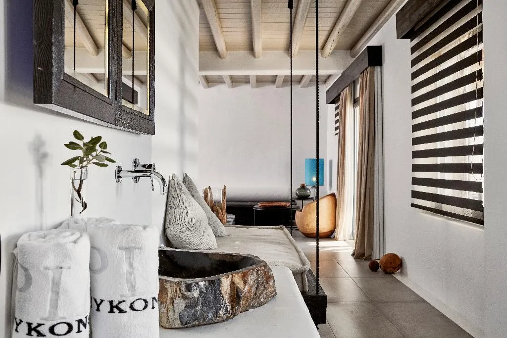 SUITE GRAND Room, Myconian Utopia Relais & Chateaux, Mykonos