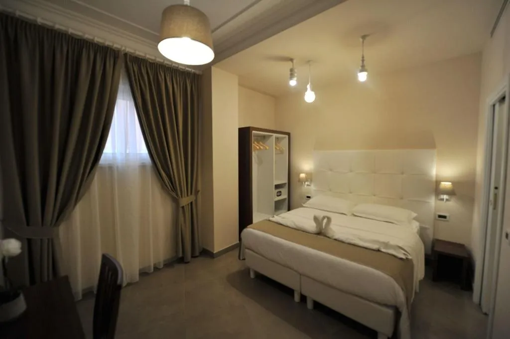 Room, Villa Zaccardi, Rome