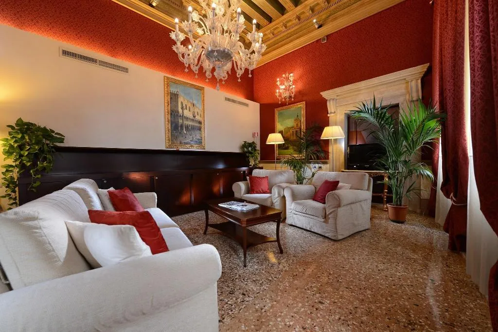 SUITE KING SIZE BED Room, Ruzzini Palace, Venice