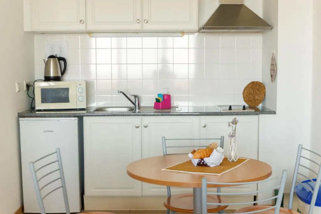 APARTMENT CAPACITY 2 ONE BEDROOM Room, Colombo, Azores