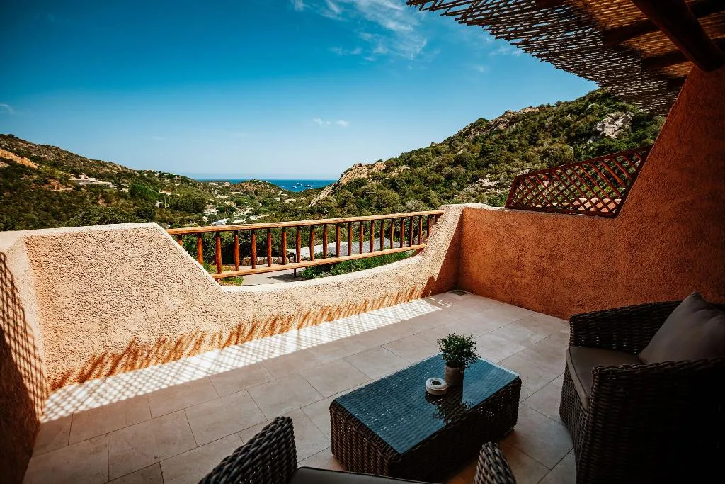 DOUBLE DELUXE SEA VIEW Room, Relais Villa Carola, Olbia
