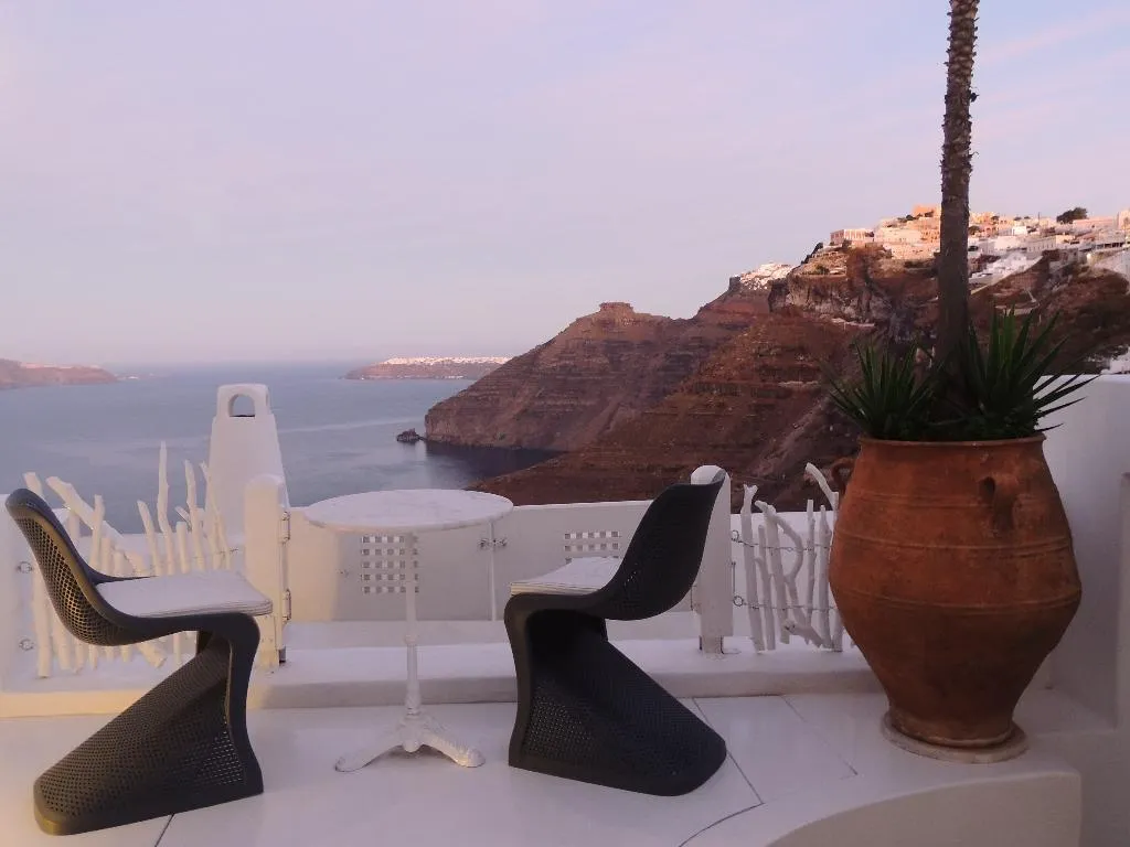SUITE HONEYMOON Room, Trieris Villas & Suites, Santorini