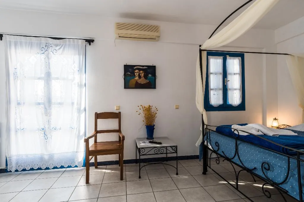 SUITE CAPACITY 2 Room, Irigeneia Hotel, Santorini