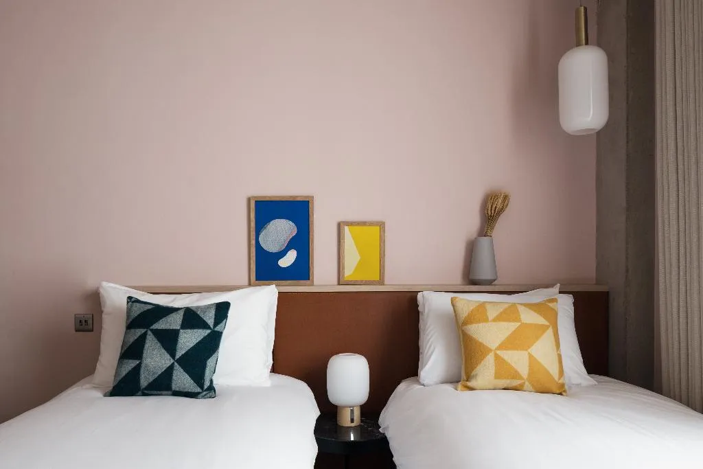 STUDIO TWO BEDS Room, Zanzibar Locke, Ha'Penny Bridge, Dublin