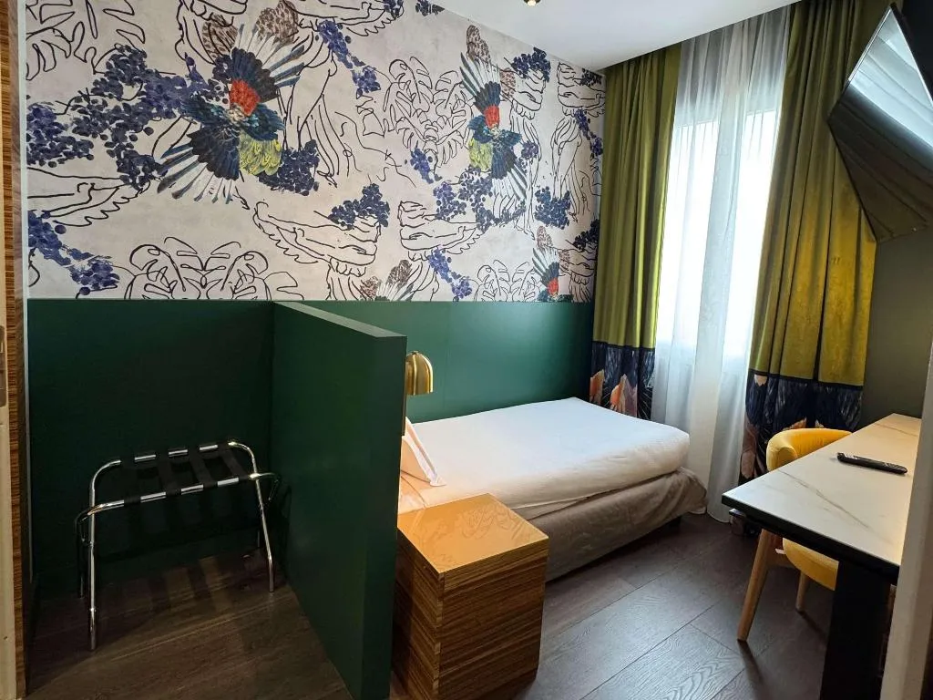 Room, Mercure Roma Centro St. John, Naples