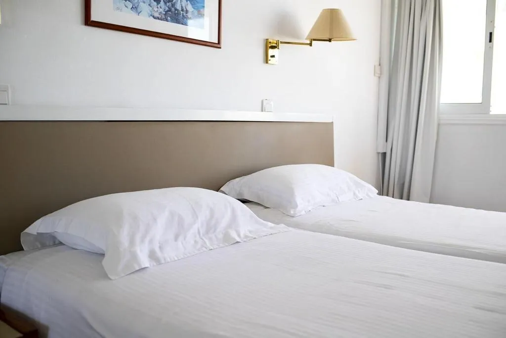 Room, Sun Hall Beach Hotel Apts, Cyprus