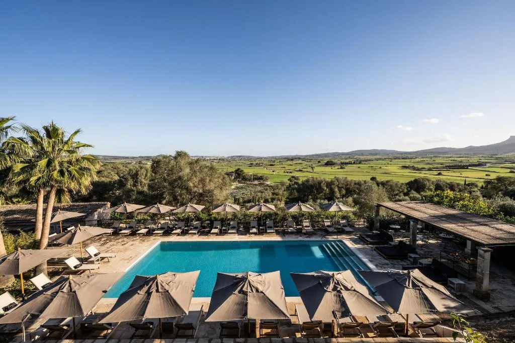 Sports and Entertainment, Finca Serena, Majorca