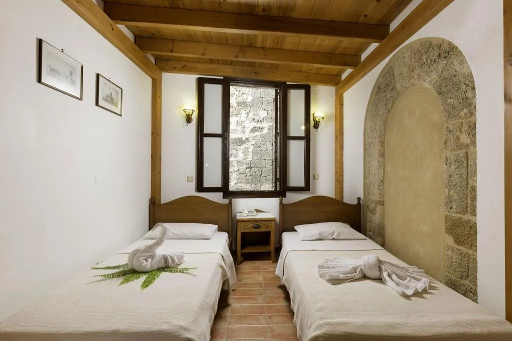 Room, Camelot, Rhodes