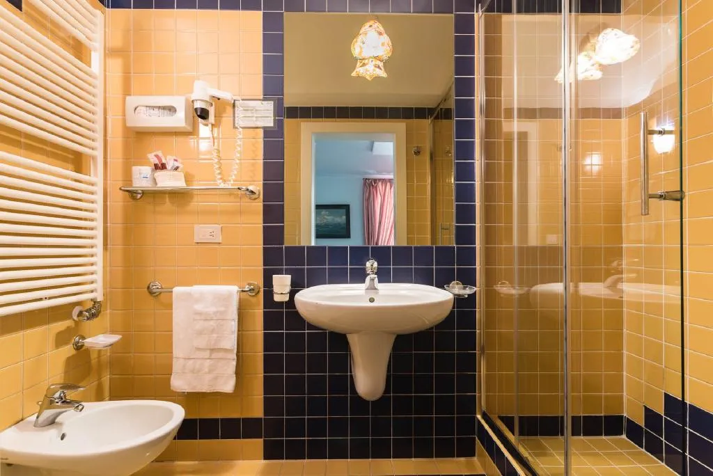 DOUBLE STANDARD Room, Locanda Ai Santi Apostoli, Venice