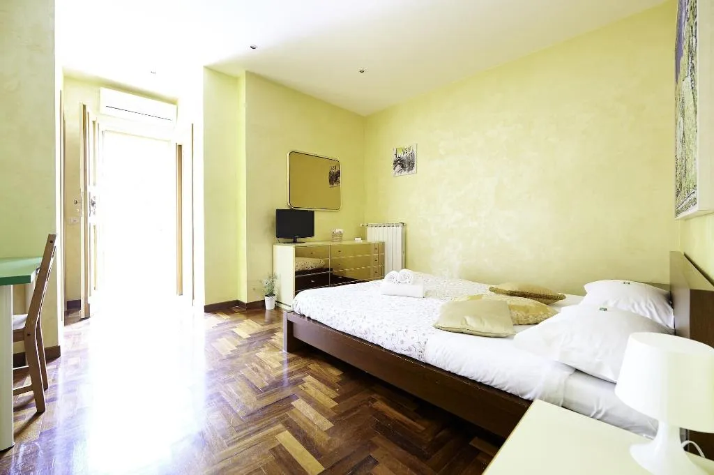 Room, Villino Fiorella, Rome