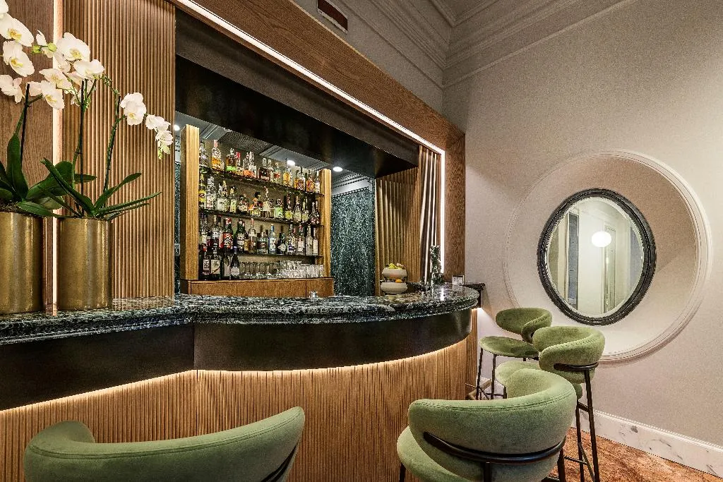 Bar, Palazzo Montebello, Florence