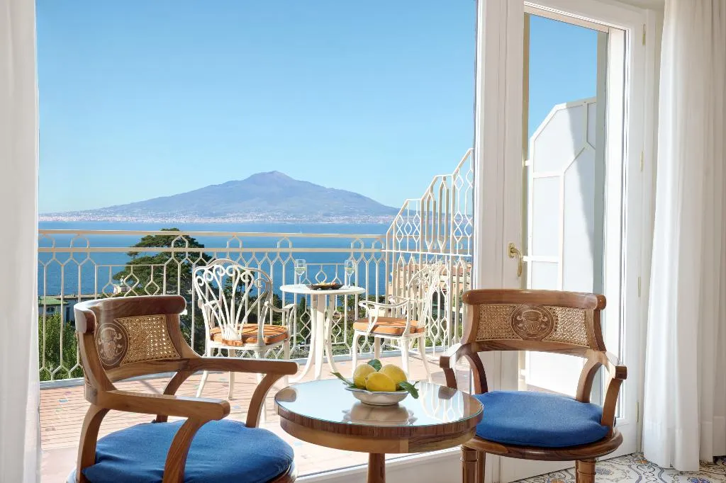 Double or Twin SEA VIEW Room, Grand Hotel De La Ville, Naples