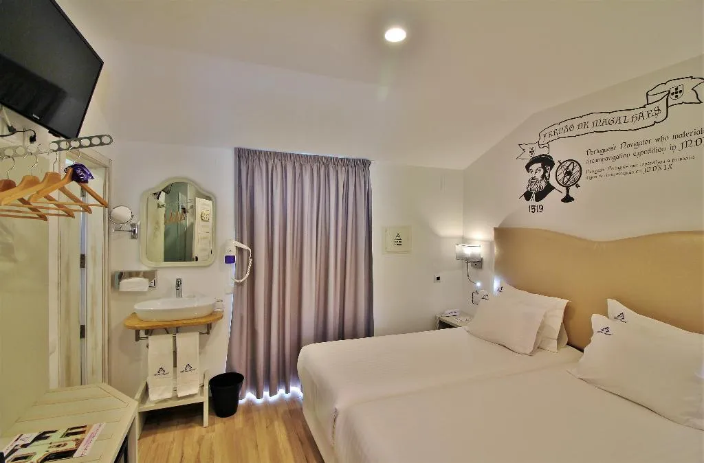 TWIN WITH BALCONY Room, Villa Ana Margarida Hotel, Lisbon