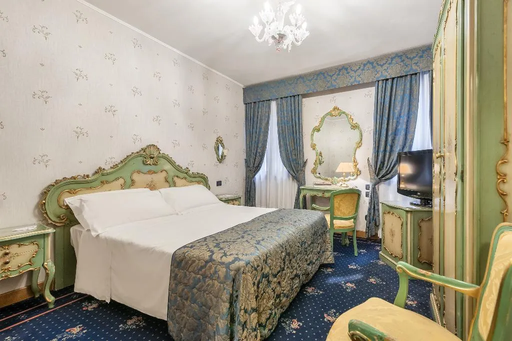 DOUBLE STANDARD Room, Hotel Montecarlo, Venice