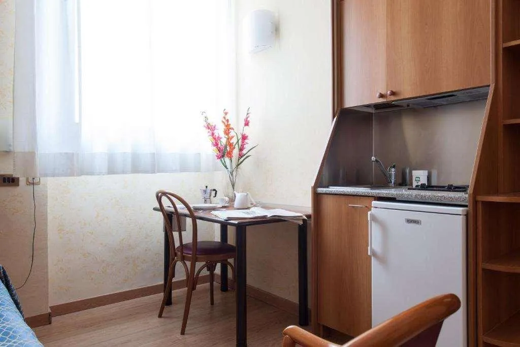 Room, Residence Lepontina, Milan