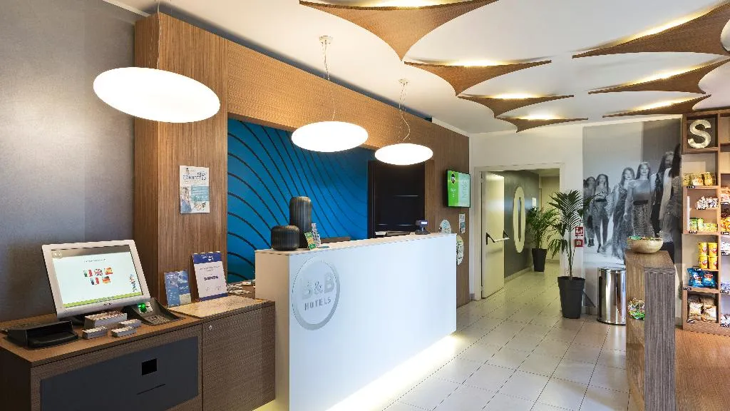 Lobby, B&B Hotel Milano Cenisio Garibaldi, Milan