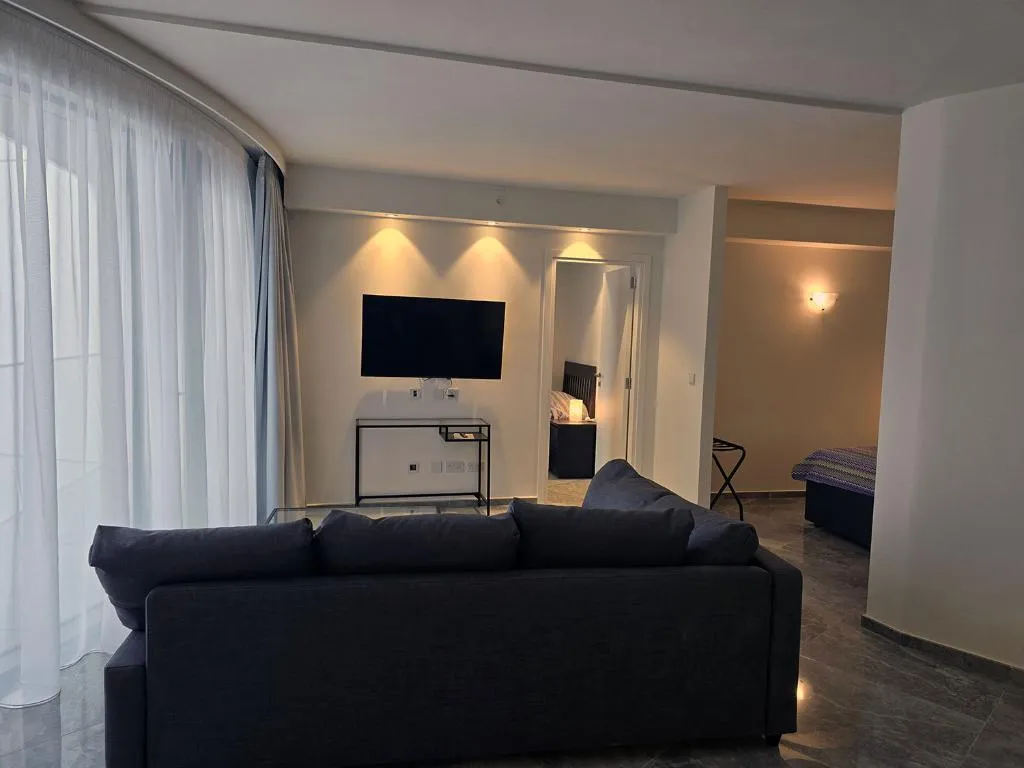 FAMILY ROOM WITH BALCONY Room, Mercury Suites - Skydream Getaways, Malta