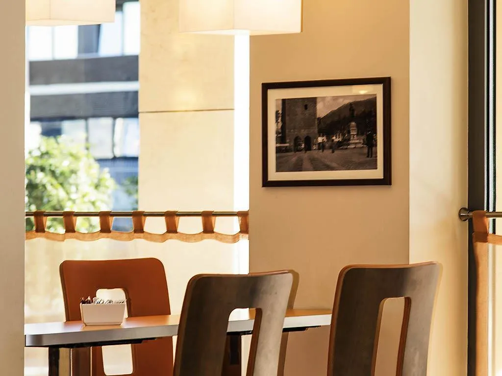 Restaurant, Ibis Como, Milan