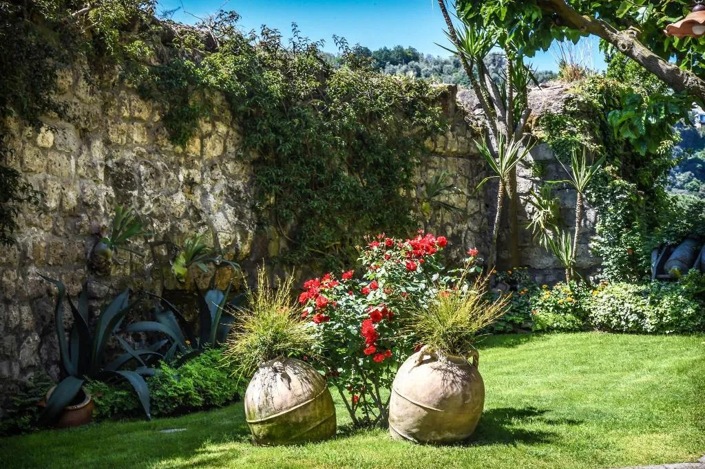 Terrace, Antiche Mura, Naples