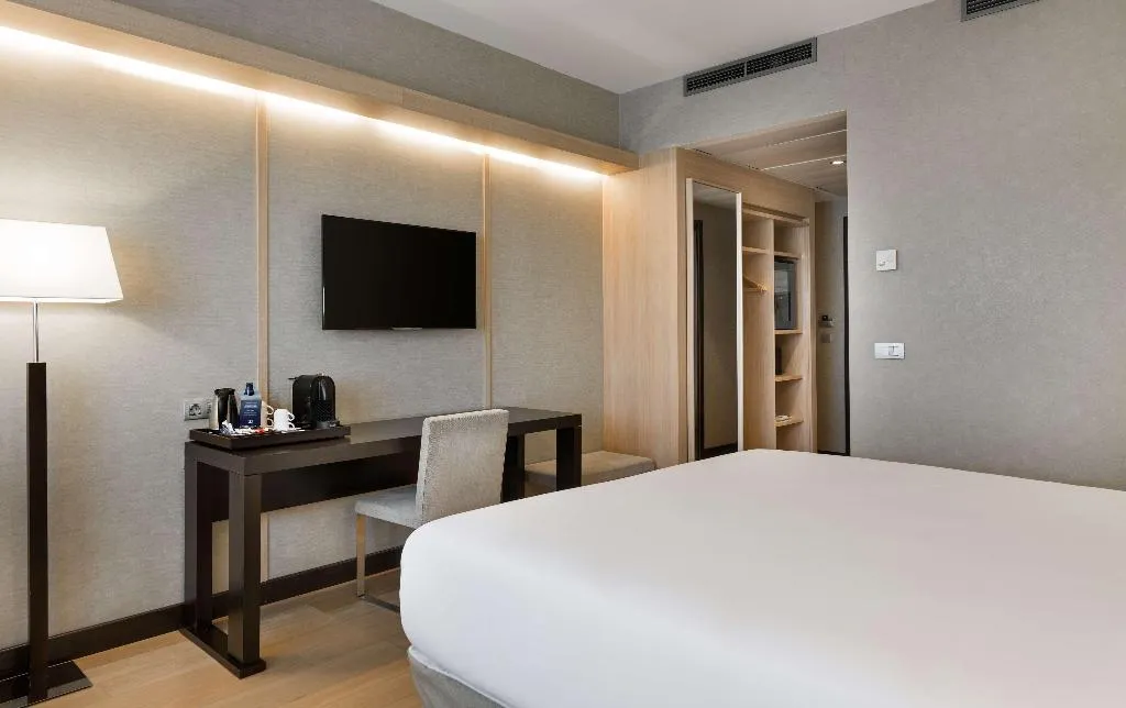 DOUBLE SUPERIOR Room, NH Madrid Ribera del Manzanares, Madrid
