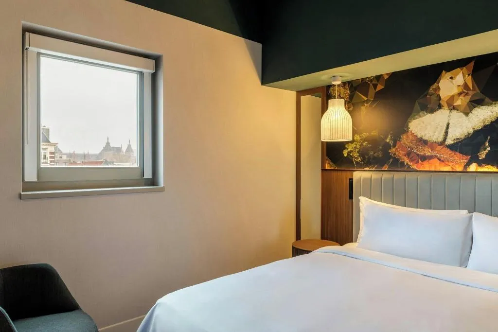 JUNIOR SUITE KING SIZE BED Room, Renaissance Amsterdam Hotel, Amsterdam