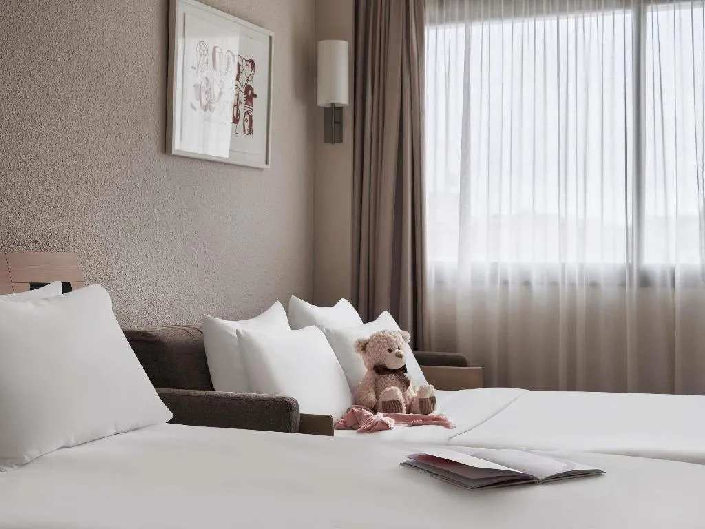 FAMILY ROOM EXECUTIVE Room, Novotel Athenes, Athens