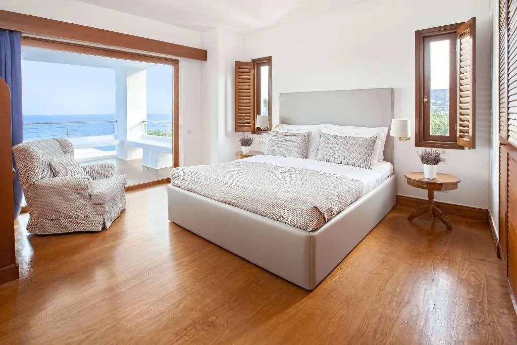 Room, Elounda Beach Hotel & Villas, Crete