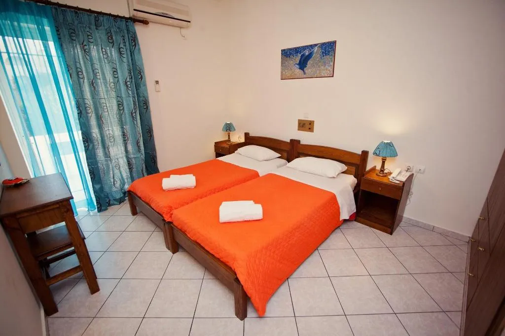 Room, Niriides Hotel, Crete